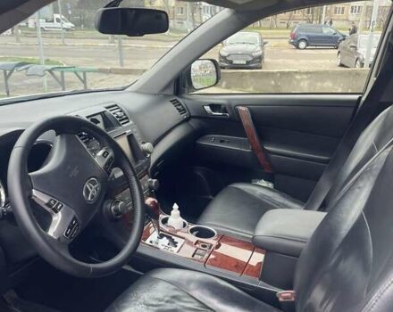 Белый Тойота Хайлендер, объемом двигателя 3.5 л и пробегом 280 тыс. км за 18000 $, фото 10 на Automoto.ua