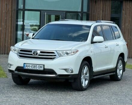 Белый Тойота Хайлендер, объемом двигателя 3.5 л и пробегом 95 тыс. км за 23500 $, фото 1 на Automoto.ua
