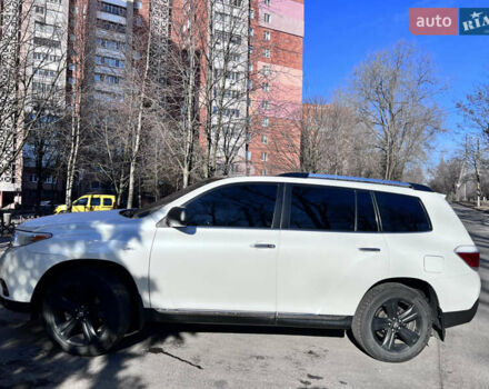 Белый Тойота Хайлендер, объемом двигателя 3.5 л и пробегом 168 тыс. км за 20500 $, фото 11 на Automoto.ua