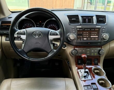 Белый Тойота Хайлендер, объемом двигателя 3.5 л и пробегом 95 тыс. км за 23500 $, фото 11 на Automoto.ua