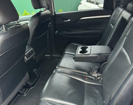 Белый Тойота Хайлендер, объемом двигателя 3.46 л и пробегом 245 тыс. км за 23500 $, фото 29 на Automoto.ua