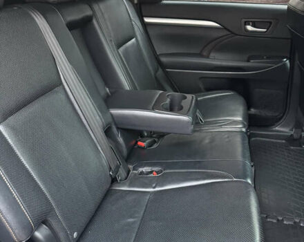 Белый Тойота Хайлендер, объемом двигателя 3.46 л и пробегом 245 тыс. км за 23500 $, фото 23 на Automoto.ua