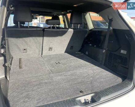 Белый Тойота Хайлендер, объемом двигателя 3.5 л и пробегом 252 тыс. км за 20990 $, фото 12 на Automoto.ua