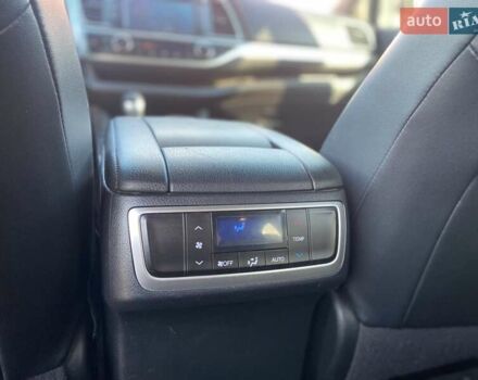 Белый Тойота Хайлендер, объемом двигателя 3.5 л и пробегом 252 тыс. км за 20990 $, фото 9 на Automoto.ua