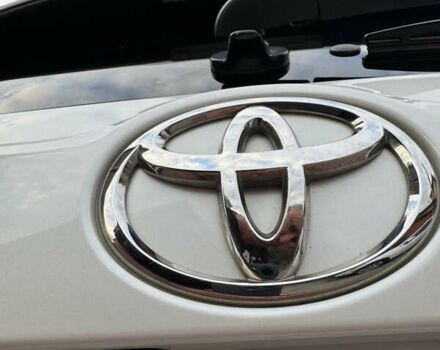 Белый Тойота Хайлендер, объемом двигателя 3.46 л и пробегом 245 тыс. км за 23500 $, фото 45 на Automoto.ua