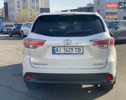 Белый Тойота Хайлендер, объемом двигателя 3.5 л и пробегом 252 тыс. км за 20990 $, фото 4 на Automoto.ua