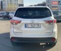 Белый Тойота Хайлендер, объемом двигателя 3.5 л и пробегом 252 тыс. км за 20990 $, фото 4 на Automoto.ua