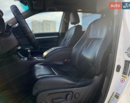 Белый Тойота Хайлендер, объемом двигателя 3.5 л и пробегом 252 тыс. км за 20990 $, фото 6 на Automoto.ua