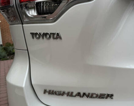 Белый Тойота Хайлендер, объемом двигателя 3.46 л и пробегом 245 тыс. км за 23500 $, фото 14 на Automoto.ua