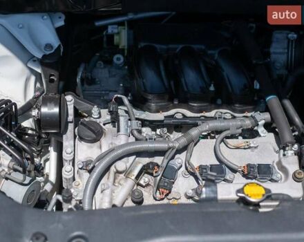 Белый Тойота Хайлендер, объемом двигателя 3.5 л и пробегом 392 тыс. км за 19500 $, фото 13 на Automoto.ua