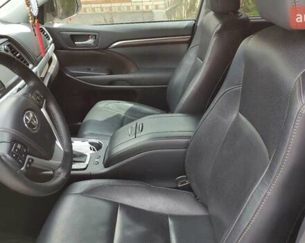 Белый Тойота Хайлендер, объемом двигателя 3.5 л и пробегом 88 тыс. км за 29000 $, фото 19 на Automoto.ua