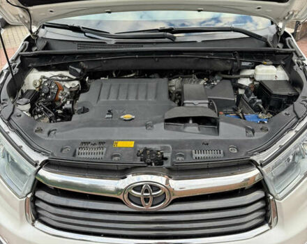 Белый Тойота Хайлендер, объемом двигателя 3.46 л и пробегом 245 тыс. км за 23500 $, фото 46 на Automoto.ua