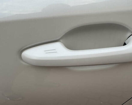 Белый Тойота Хайлендер, объемом двигателя 3.46 л и пробегом 245 тыс. км за 23500 $, фото 16 на Automoto.ua