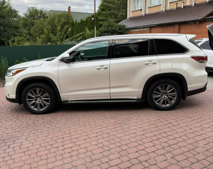 Белый Тойота Хайлендер, объемом двигателя 3.46 л и пробегом 245 тыс. км за 23500 $, фото 7 на Automoto.ua