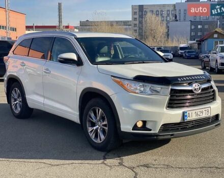 Белый Тойота Хайлендер, объемом двигателя 3.5 л и пробегом 252 тыс. км за 20990 $, фото 1 на Automoto.ua