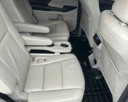 Білий Тойота Хайлендер, об'ємом двигуна 3.55 л та пробігом 190 тис. км за 24300 $, фото 11 на Automoto.ua