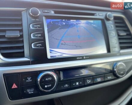 Белый Тойота Хайлендер, объемом двигателя 3.5 л и пробегом 252 тыс. км за 20990 $, фото 21 на Automoto.ua