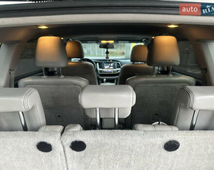 Білий Тойота Хайлендер, об'ємом двигуна 3.55 л та пробігом 190 тис. км за 24300 $, фото 9 на Automoto.ua