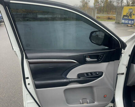 Білий Тойота Хайлендер, об'ємом двигуна 3.55 л та пробігом 190 тис. км за 24300 $, фото 20 на Automoto.ua