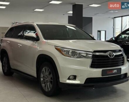 Белый Тойота Хайлендер, объемом двигателя 3.55 л и пробегом 217 тыс. км за 19500 $, фото 13 на Automoto.ua