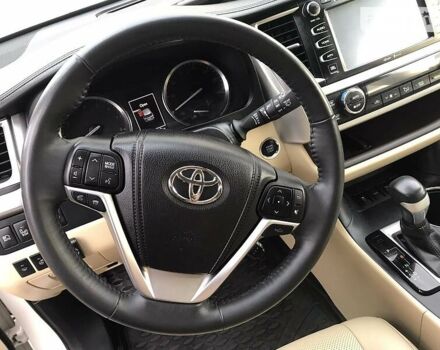 Білий Тойота Хайлендер, об'ємом двигуна 3.5 л та пробігом 214 тис. км за 26500 $, фото 3 на Automoto.ua