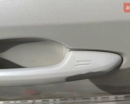 Белый Тойота Хайлендер, объемом двигателя 3.5 л и пробегом 88 тыс. км за 29000 $, фото 4 на Automoto.ua