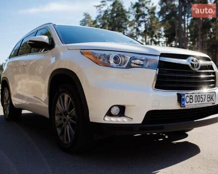 Белый Тойота Хайлендер, объемом двигателя 3.46 л и пробегом 115 тыс. км за 26300 $, фото 4 на Automoto.ua
