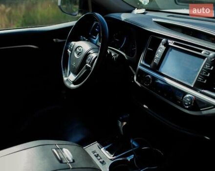 Белый Тойота Хайлендер, объемом двигателя 3.46 л и пробегом 115 тыс. км за 26300 $, фото 18 на Automoto.ua