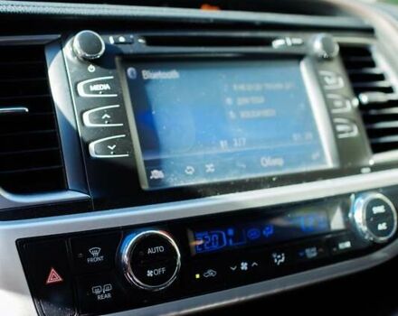 Белый Тойота Хайлендер, объемом двигателя 3.46 л и пробегом 115 тыс. км за 26300 $, фото 24 на Automoto.ua