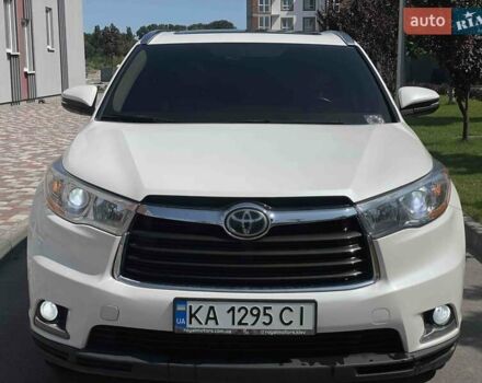 Білий Тойота Хайлендер, об'ємом двигуна 3.46 л та пробігом 158 тис. км за 21500 $, фото 1 на Automoto.ua