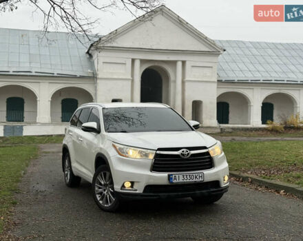 Белый Тойота Хайлендер, объемом двигателя 2.67 л и пробегом 152 тыс. км за 22800 $, фото 3 на Automoto.ua