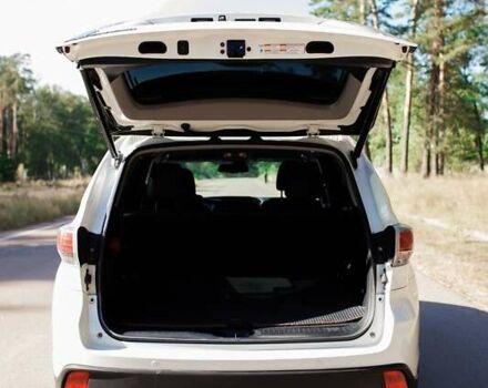 Белый Тойота Хайлендер, объемом двигателя 3.46 л и пробегом 115 тыс. км за 26300 $, фото 17 на Automoto.ua