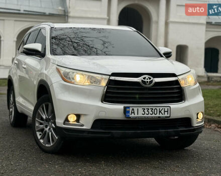 Белый Тойота Хайлендер, объемом двигателя 2.67 л и пробегом 152 тыс. км за 22800 $, фото 2 на Automoto.ua