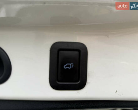 Белый Тойота Хайлендер, объемом двигателя 2.67 л и пробегом 152 тыс. км за 22800 $, фото 30 на Automoto.ua