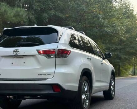 Белый Тойота Хайлендер, объемом двигателя 3.5 л и пробегом 73 тыс. км за 10000 $, фото 6 на Automoto.ua