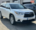 Білий Тойота Хайлендер, об'ємом двигуна 2.7 л та пробігом 167 тис. км за 19999 $, фото 1 на Automoto.ua