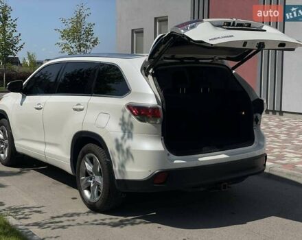 Білий Тойота Хайлендер, об'ємом двигуна 3.46 л та пробігом 158 тис. км за 21500 $, фото 10 на Automoto.ua