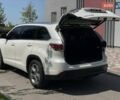 Білий Тойота Хайлендер, об'ємом двигуна 3.46 л та пробігом 158 тис. км за 21500 $, фото 10 на Automoto.ua