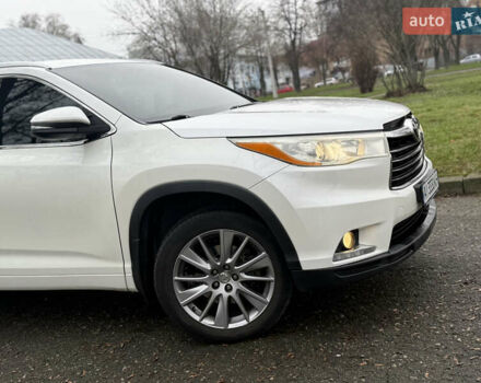 Белый Тойота Хайлендер, объемом двигателя 2.67 л и пробегом 152 тыс. км за 22800 $, фото 5 на Automoto.ua