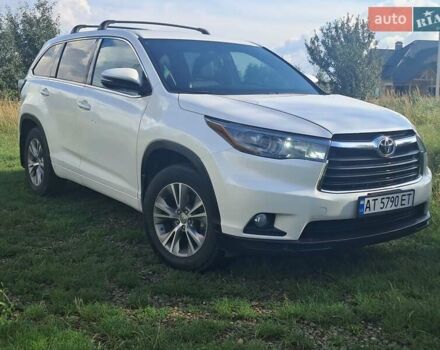 Білий Тойота Хайлендер, об'ємом двигуна 3.5 л та пробігом 210 тис. км за 19200 $, фото 4 на Automoto.ua