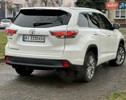 Белый Тойота Хайлендер, объемом двигателя 2.67 л и пробегом 152 тыс. км за 22800 $, фото 15 на Automoto.ua