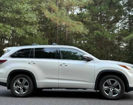 Белый Тойота Хайлендер, объемом двигателя 3.5 л и пробегом 73 тыс. км за 10000 $, фото 7 на Automoto.ua