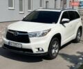 Білий Тойота Хайлендер, об'ємом двигуна 3.46 л та пробігом 158 тис. км за 21500 $, фото 7 на Automoto.ua