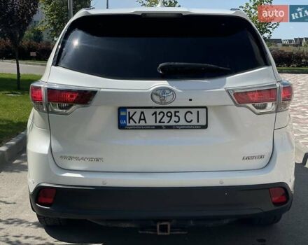 Білий Тойота Хайлендер, об'ємом двигуна 3.46 л та пробігом 158 тис. км за 21500 $, фото 4 на Automoto.ua