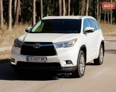 Белый Тойота Хайлендер, объемом двигателя 3.46 л и пробегом 115 тыс. км за 26300 $, фото 2 на Automoto.ua