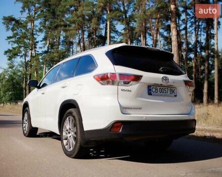 Белый Тойота Хайлендер, объемом двигателя 3.46 л и пробегом 115 тыс. км за 26300 $, фото 12 на Automoto.ua