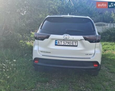 Білий Тойота Хайлендер, об'ємом двигуна 3.46 л та пробігом 210 тис. км за 19800 $, фото 2 на Automoto.ua