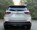 Белый Тойота Хайлендер, объемом двигателя 3.5 л и пробегом 73 тыс. км за 10000 $, фото 5 на Automoto.ua