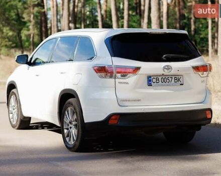 Белый Тойота Хайлендер, объемом двигателя 3.46 л и пробегом 115 тыс. км за 26300 $, фото 1 на Automoto.ua