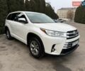 Белый Тойота Хайлендер, объемом двигателя 3.46 л и пробегом 199 тыс. км за 20450 $, фото 5 на Automoto.ua